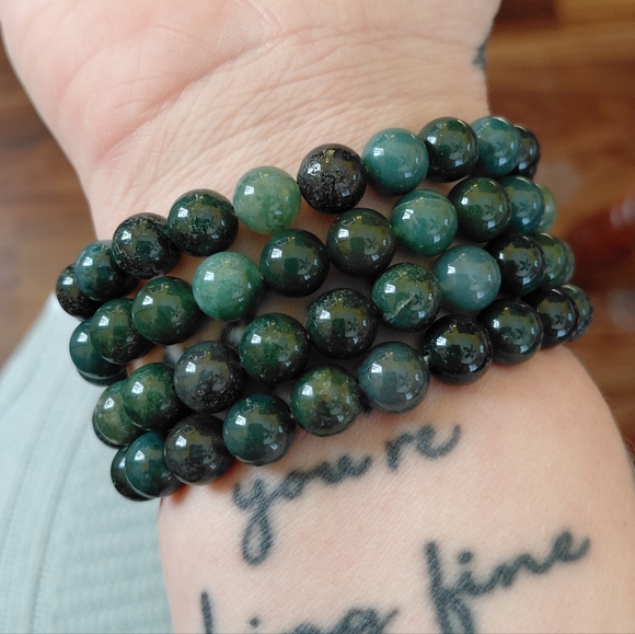 Moss Agate Beaded Bracelet - Picture 7 of 8